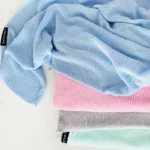 Lekki dzianinowy kocyk mgiełka błękit - LULLALOVE 4 Lekki dzianinowy kocyk mgiełka