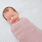 Lekki dzianinowy kocyk mgiełka błękit - LULLALOVE 8 Lekki dzianinowy kocyk mgiełka