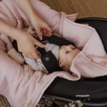 Letni muślinowy otulacz do fotelika rose - Sleepee 6 Letni muślinowy otulacz do fotelika rose