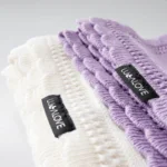 Kocyk ażurowy daisy lawenda - LULLALOVE 2 Kocyk ażurowy daisy lawenda