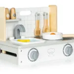 Drewniana kuchenka mini z akcesoriami - ECOTOYS 4 4 3