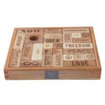 Drewniane klocki Peace & Love w skrzynce