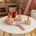 Zestaw drewniany tort na rzepy 16 el. - ECOTOYS 5 5 3