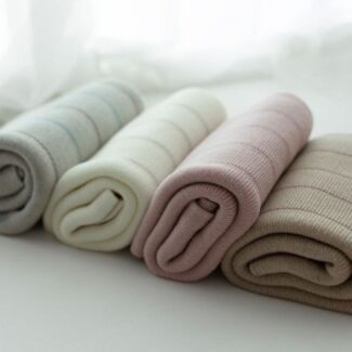 Kocyk niemowlęcy ze 100% wełny merino premium Lines