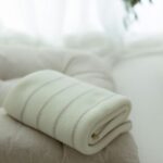 Kocyk niemowlęcy ze 100% wełny merino premium Cream Lines - My Memi 1 Kocyk niemowlęcy ze 100% wełny merino premium Cream Lines