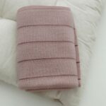 Kocyk niemowlęcy ze 100% wełny merino premium powder pink Lines - My Memi 1 Kocyk niemowlęcy ze 100% wełny merino premium powder pink Lines